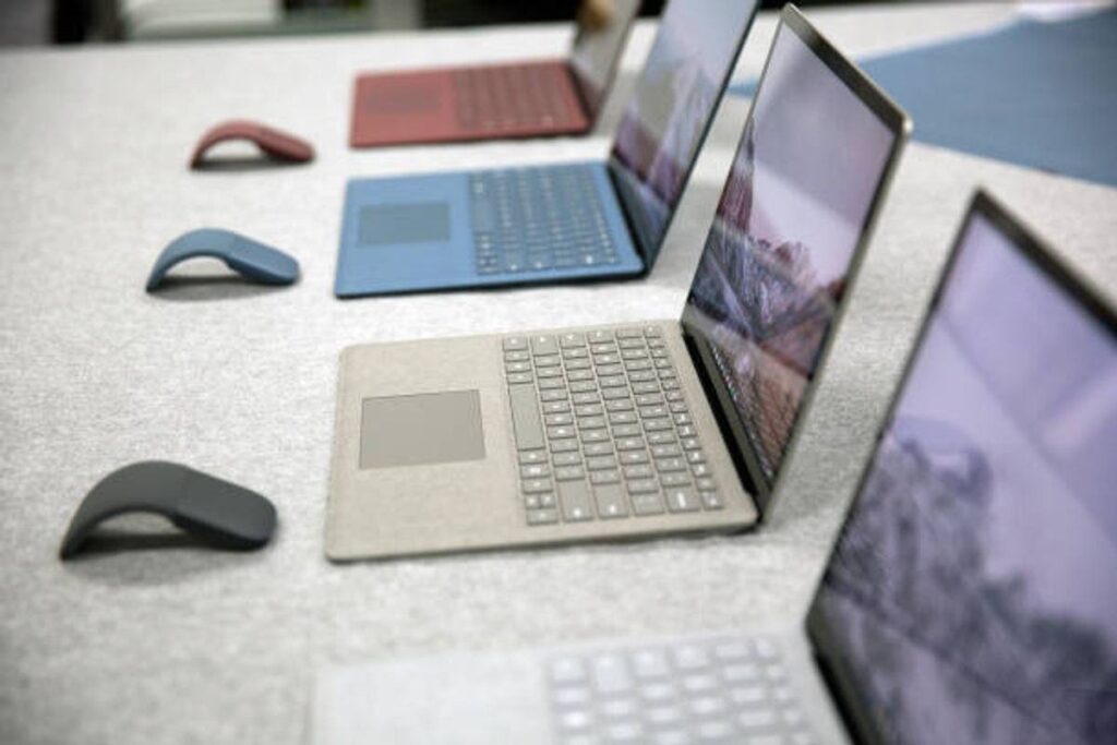 Microsoft Surface Laptop Go Review