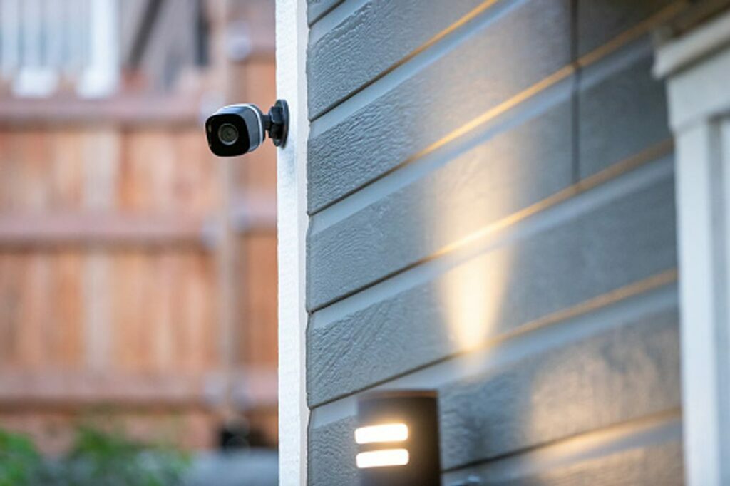 wireless outdoor security cameras