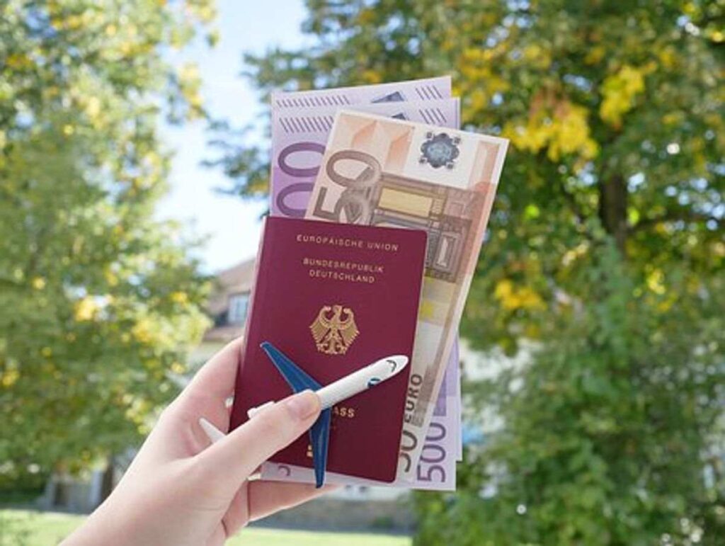 How to Get Dubai Tourist Visa