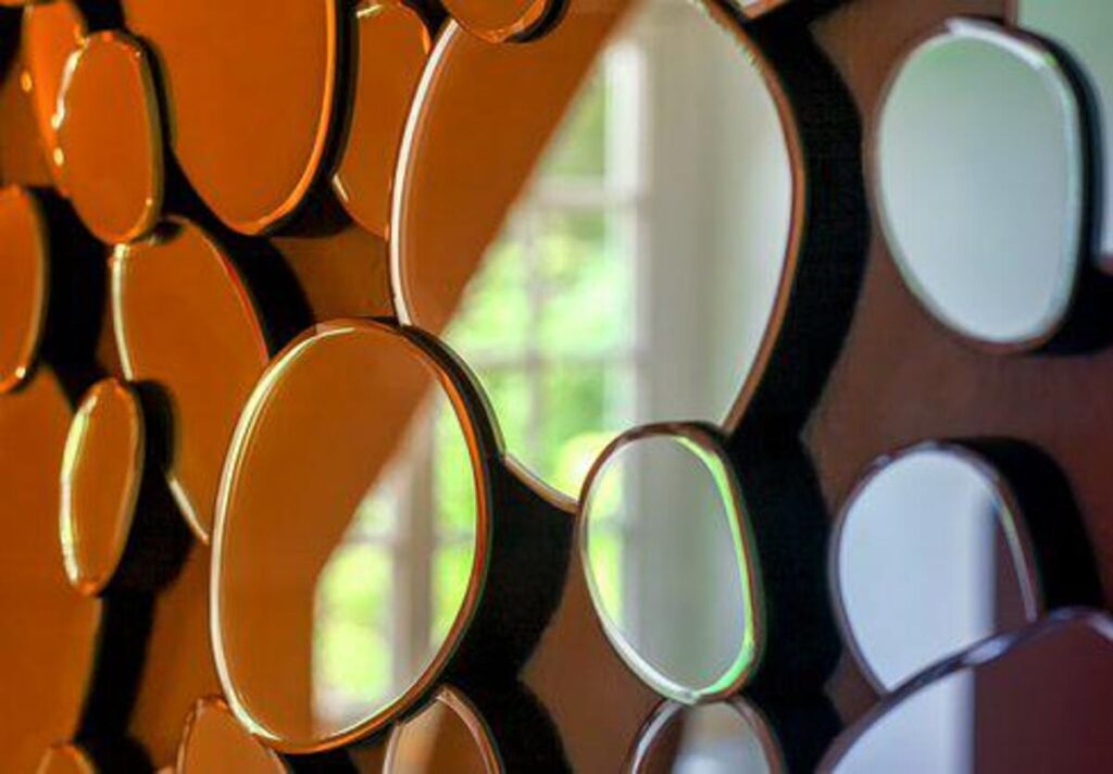 round wall mirror