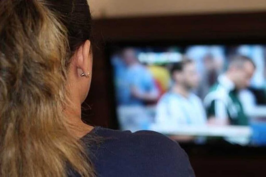 how to watch the undoing