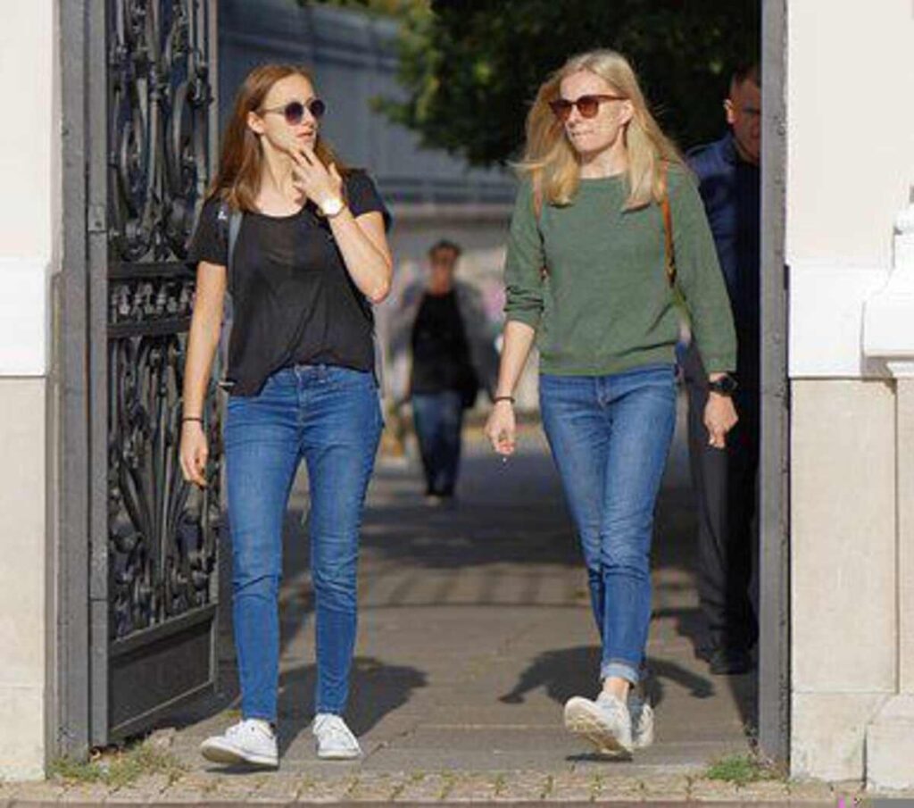 Current Elliott Jeans Review