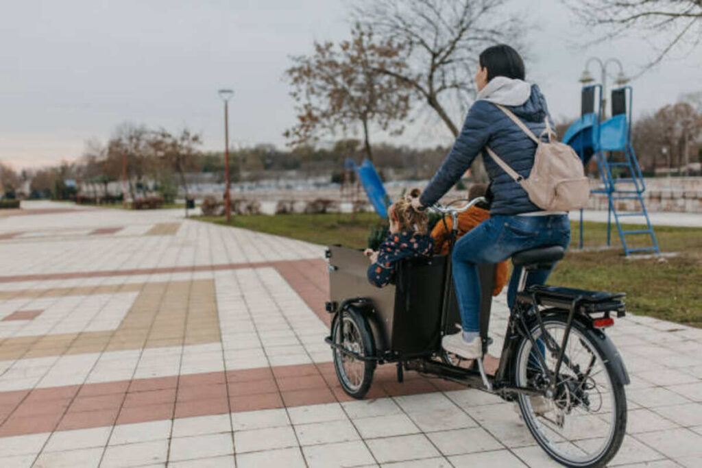 5 Bike Cooler Bags That Fit in the Trunk or Clip to the Side of Your Bike