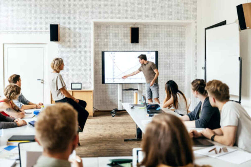 Coach for public speaking