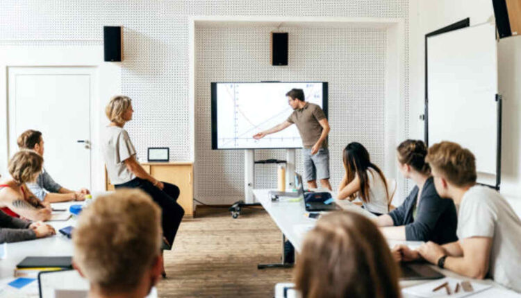 Coach for public speaking