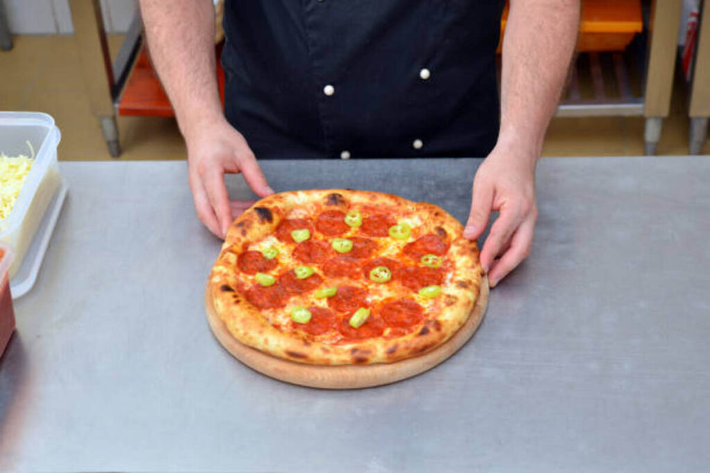 Tutors Pizza to Close at 13th and Seneca