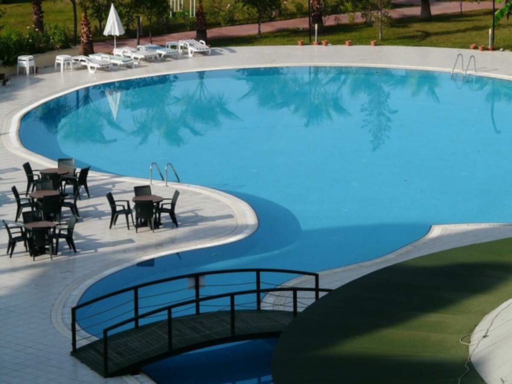 swimming pool 64391 640
