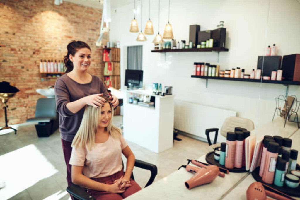 mobile beauticians in Dubai